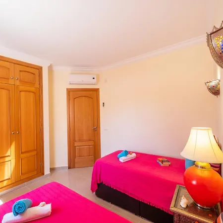 Villa Holiday Home In Guia With Heated Pool